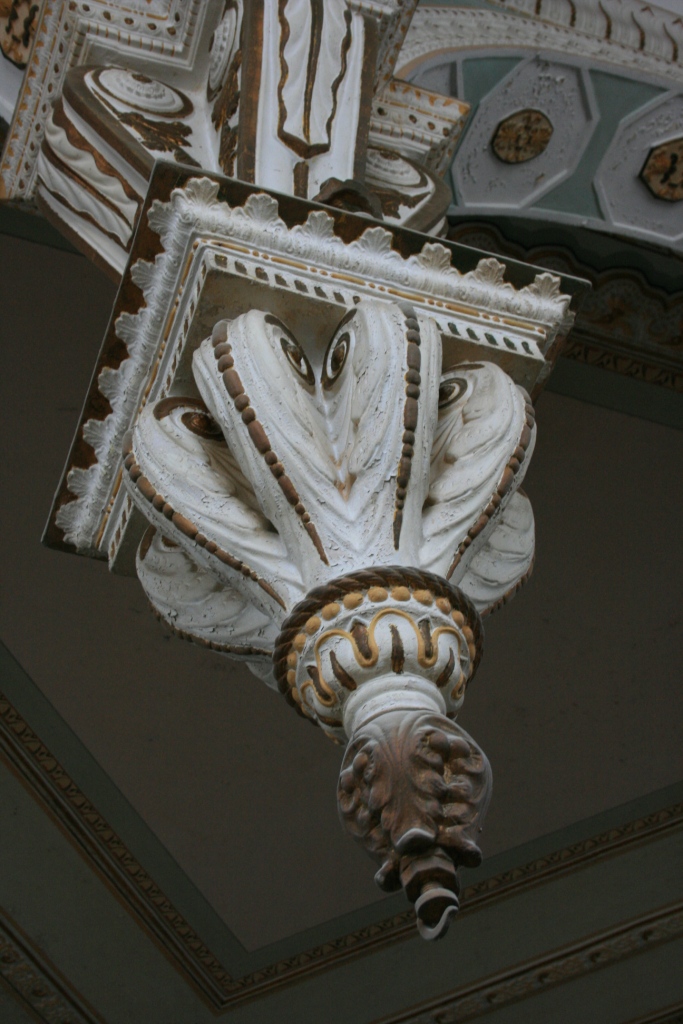 Bardo Ceiling Highlight